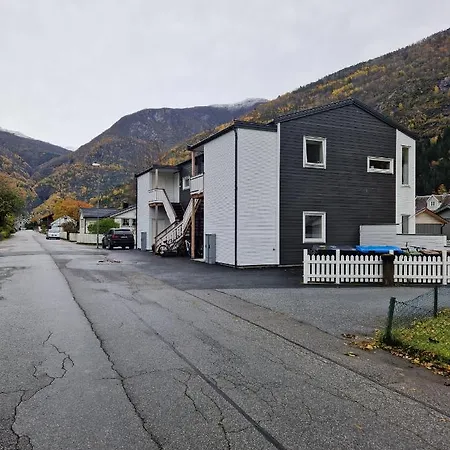 Laerdal Apartment Lærdalsøyri