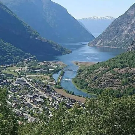 아파트 Laerdal Apartment Lærdalsøyri